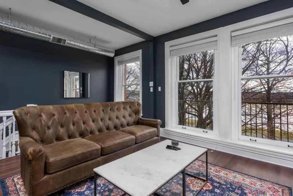 Flats On Front - Riverfront Gem Fast Wi-Fi 3F Χάρισμπουργκ Εξωτερικό φωτογραφία