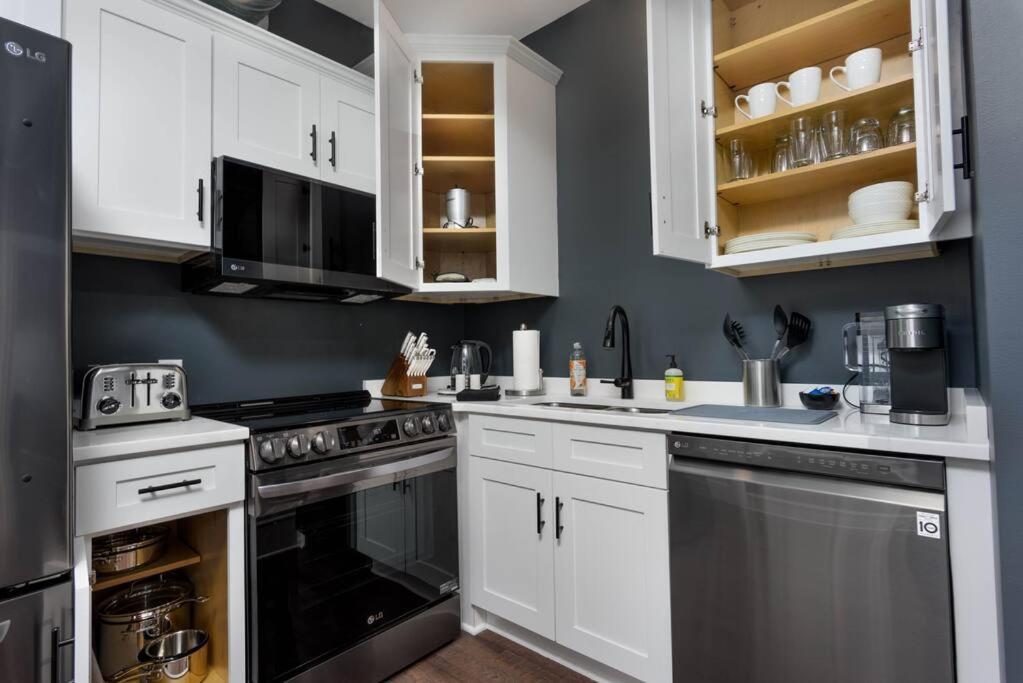 Flats On Front - Riverfront Gem Fast Wi-Fi 3F Χάρισμπουργκ Εξωτερικό φωτογραφία